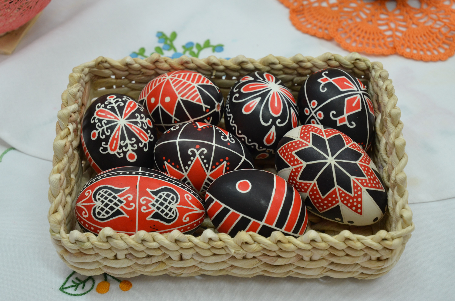 Velikonočni pirhi: umetnost, ki povezuje generacije